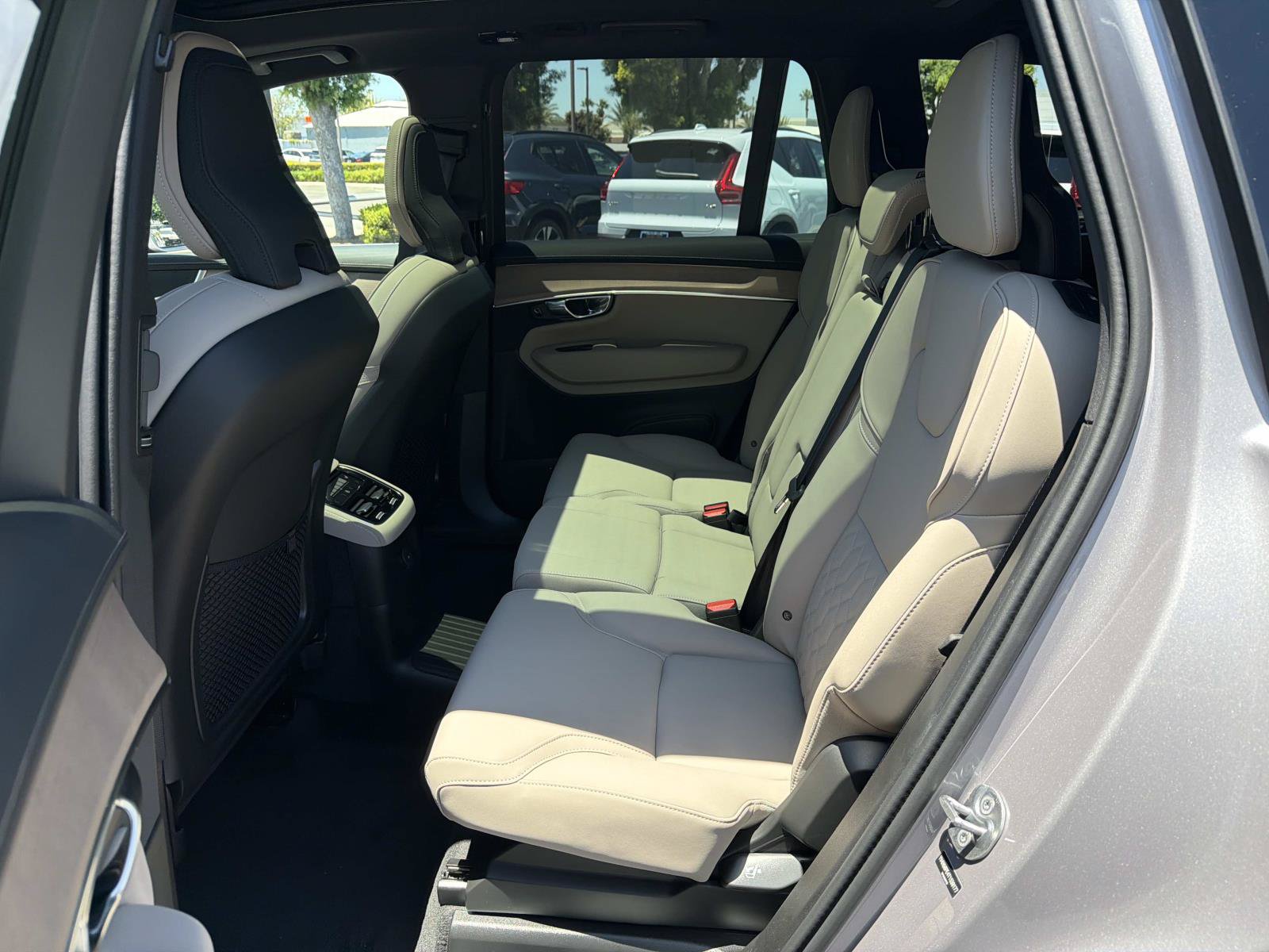 New 2026 Volvo XC90 T8 Plus AWD/4WD image 17