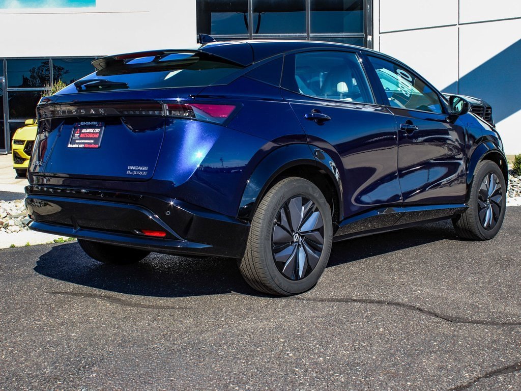 Used 2023 Nissan Ariya AWD image 6