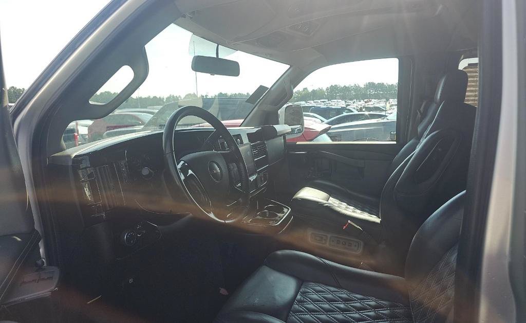 Used 2023 GMC Savana 2500 RWD image 10