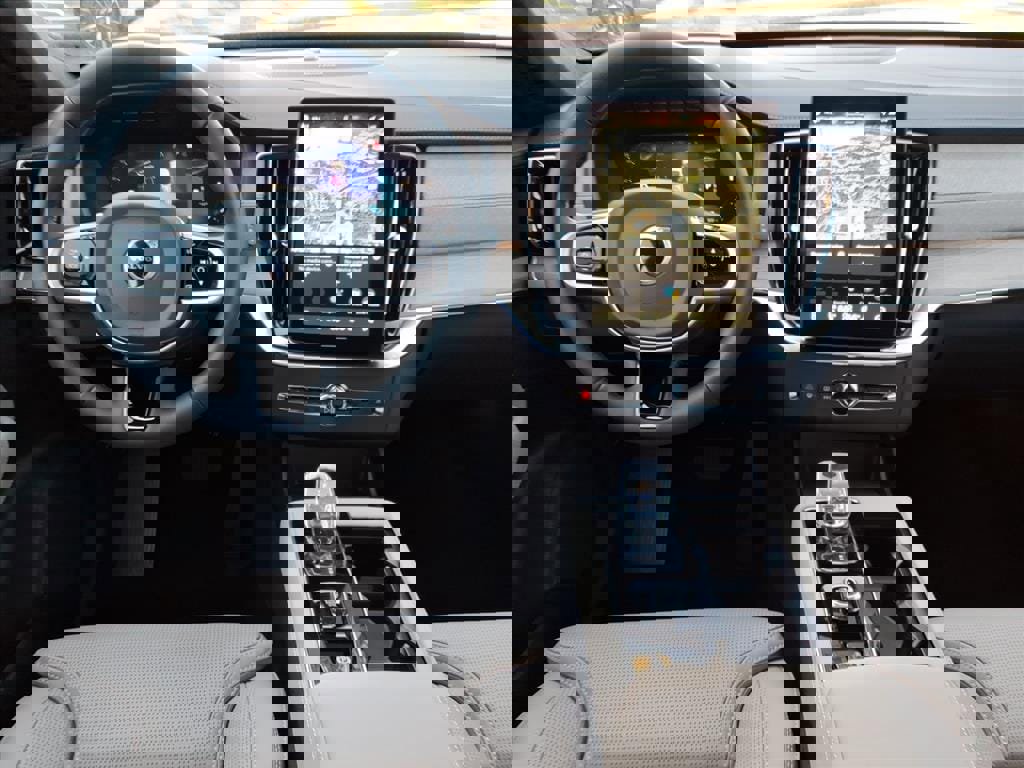 New 2026 Volvo XC90 B6 Ultra w/ Lounge Package image 13