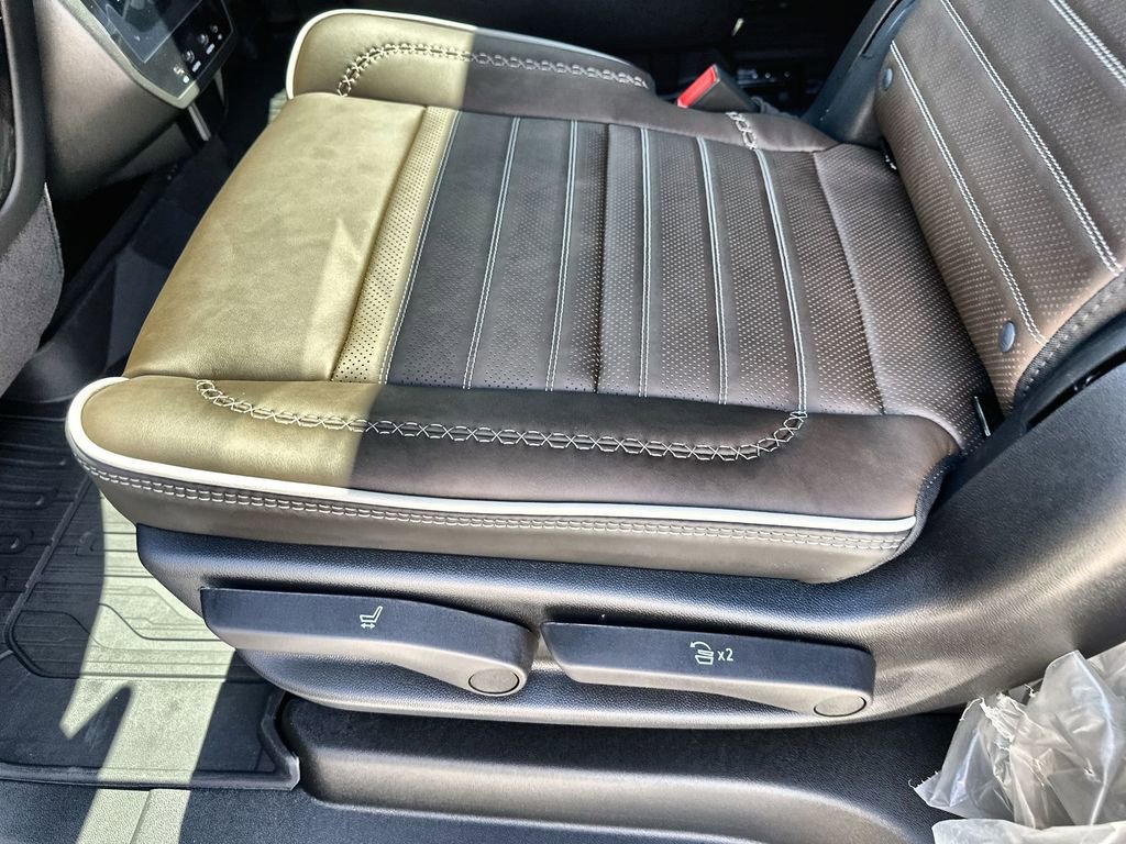 New 2026 GMC Yukon XL Denali Ultimate image 17