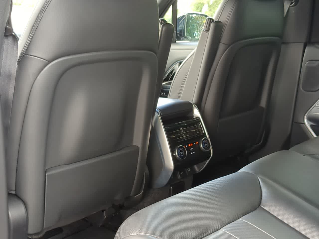 Certified 2025 Land Rover Range Rover SE AWD/4WD image 18
