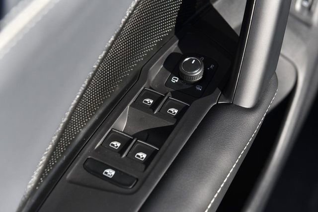 Certified 2026 Volkswagen Tiguan SEL R-Line image 8