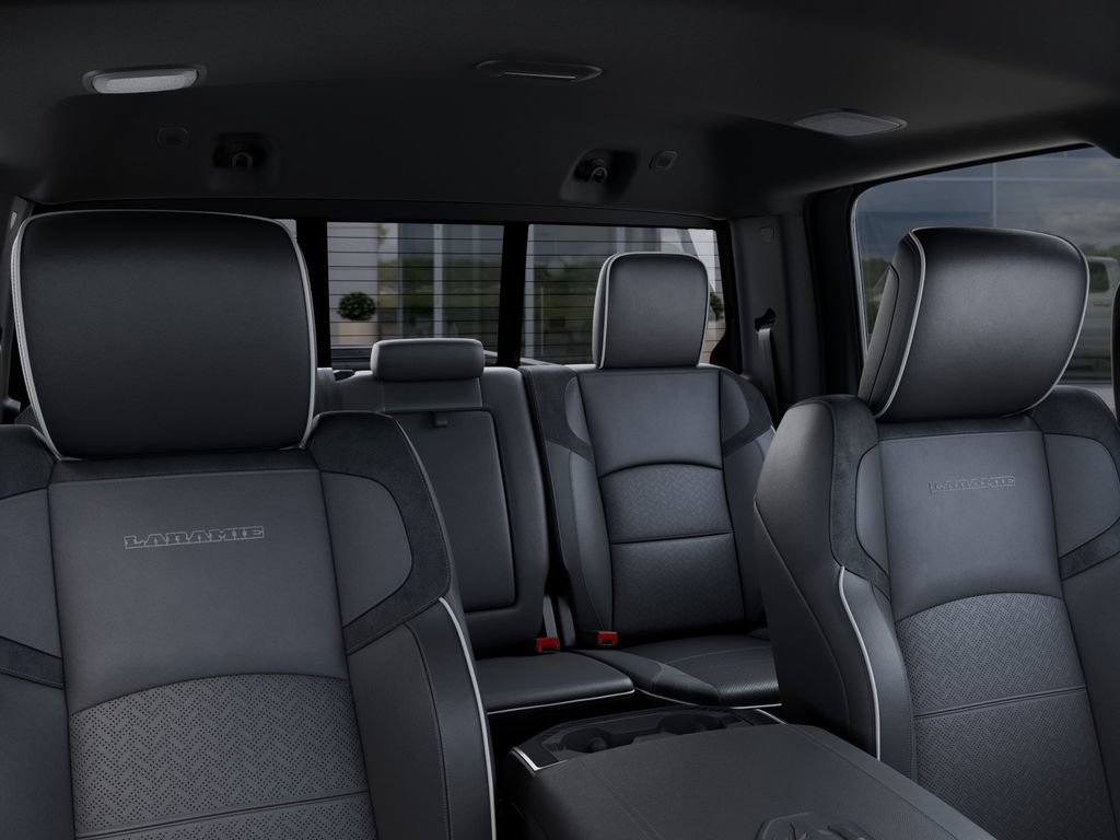New 2025 RAM 3500 Laramie AWD/4WD image 27