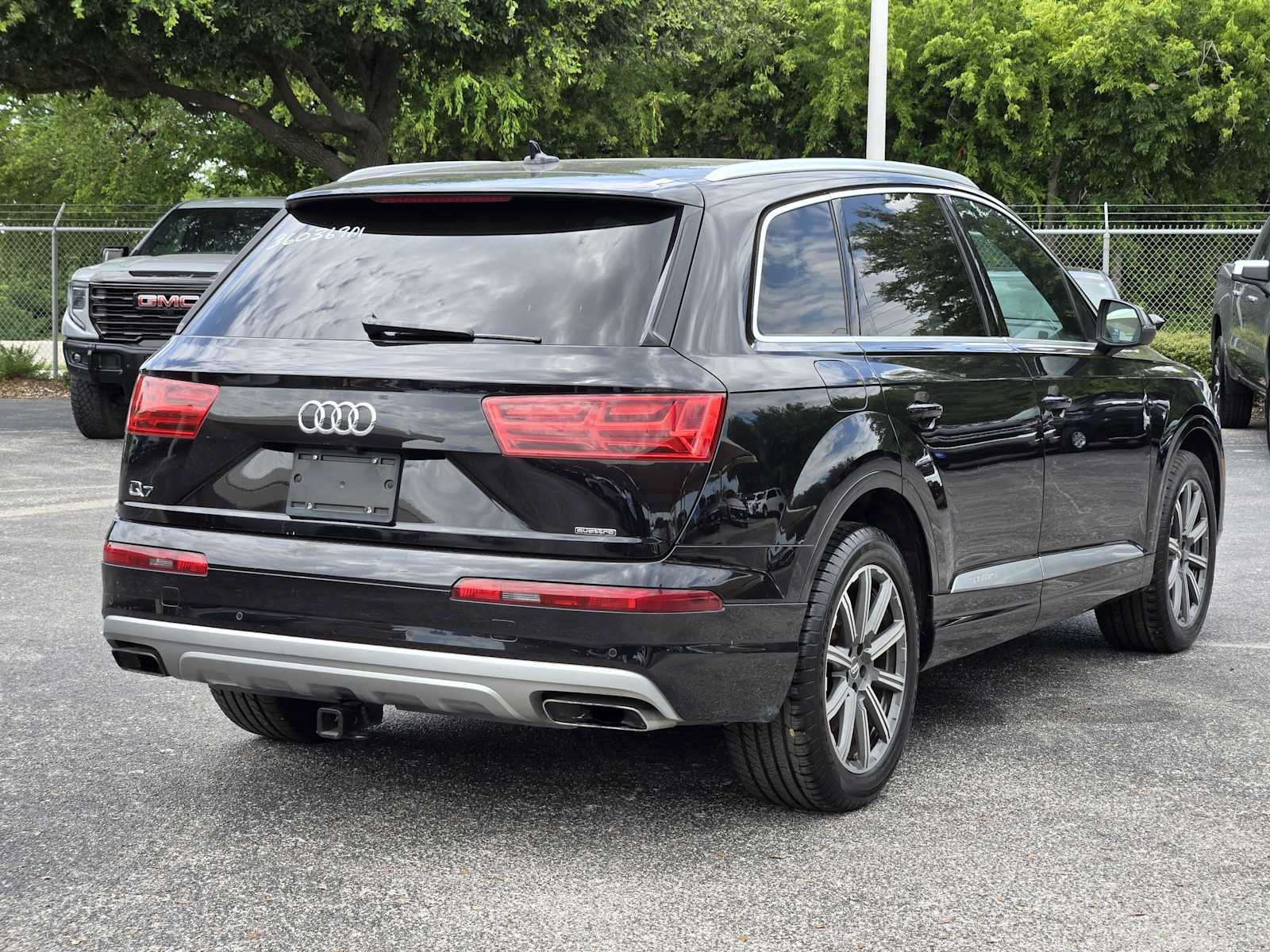 Used 2017 Audi Q7 2.0T Premium Plus w/ Premium Plus Package AWD/4WD image 7