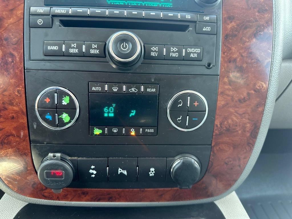 Used 2012 Chevrolet Suburban LT w/ All-Star Edition AWD/4WD image 5