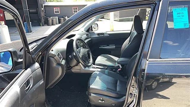 Used 2013 Subaru Forester 2.5X Touring AWD/4WD image 4