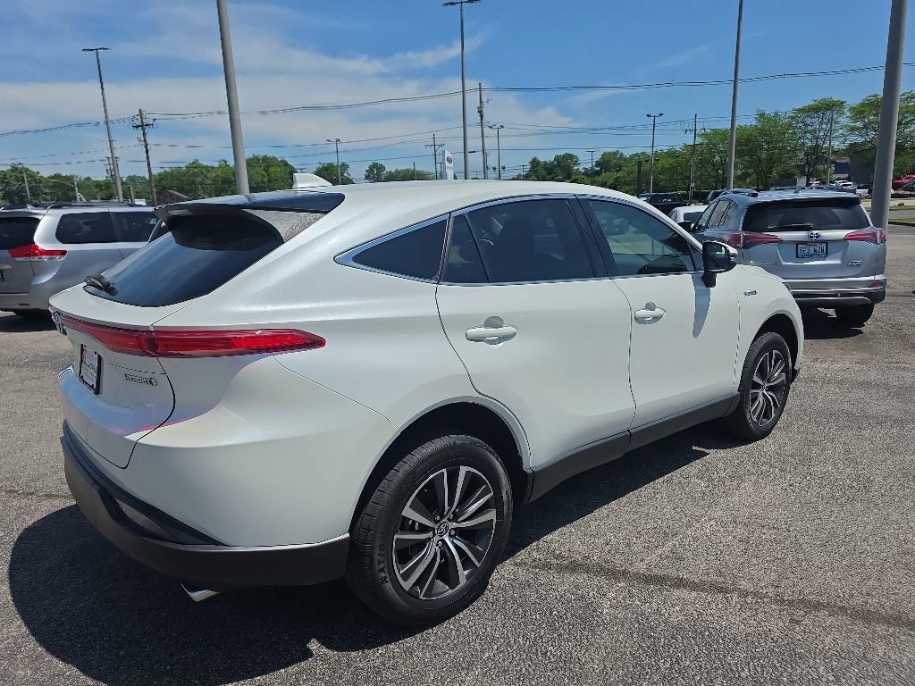 Certified 2021 Toyota Venza LE AWD/4WD image 4