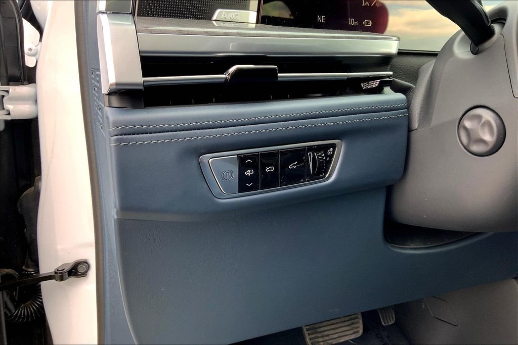 New 2025 Cadillac Escalade IQ Luxury 2 AWD/4WD image 19
