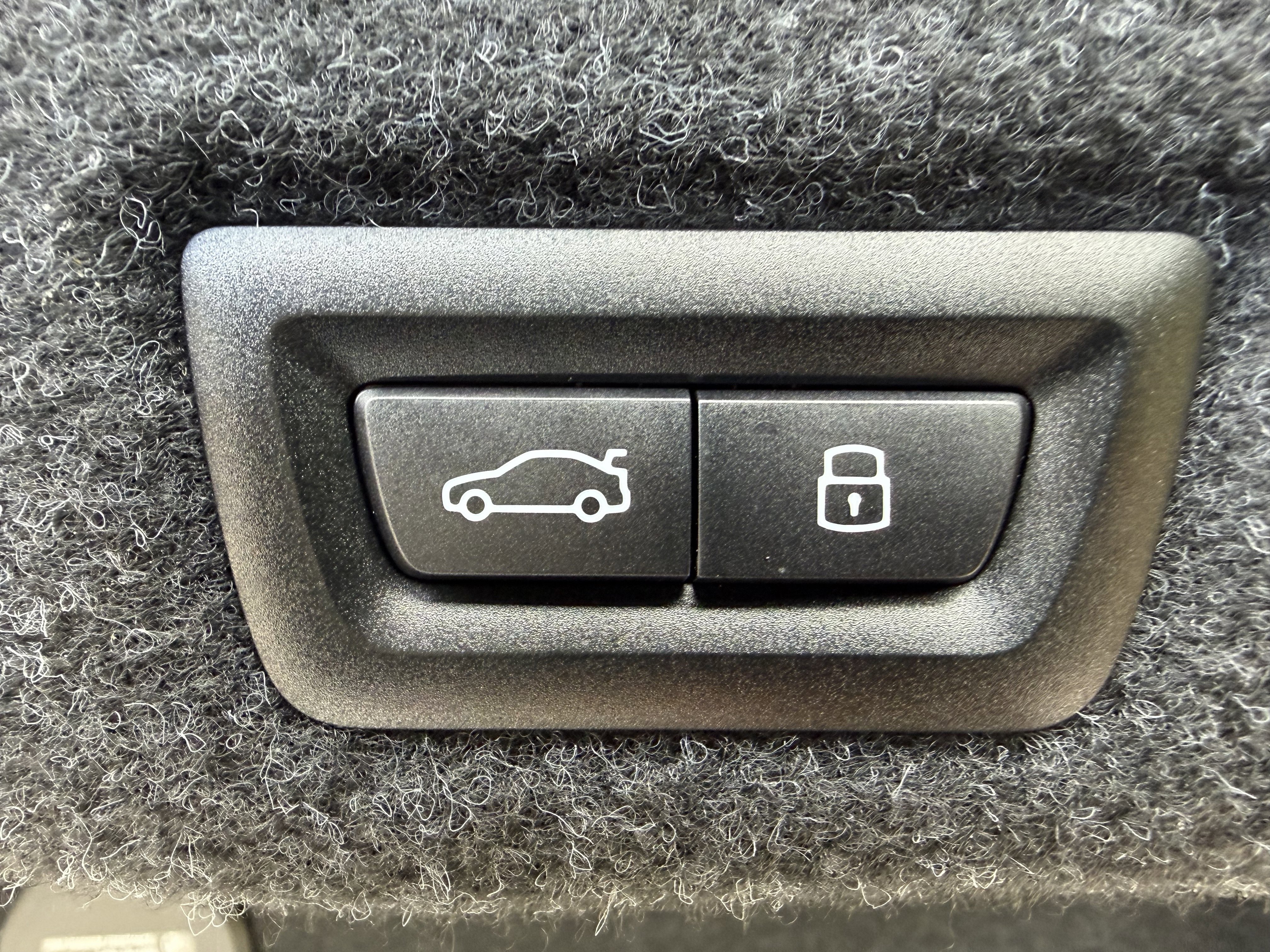 Used 2026 BMW 530i w/ Premium Package image 13