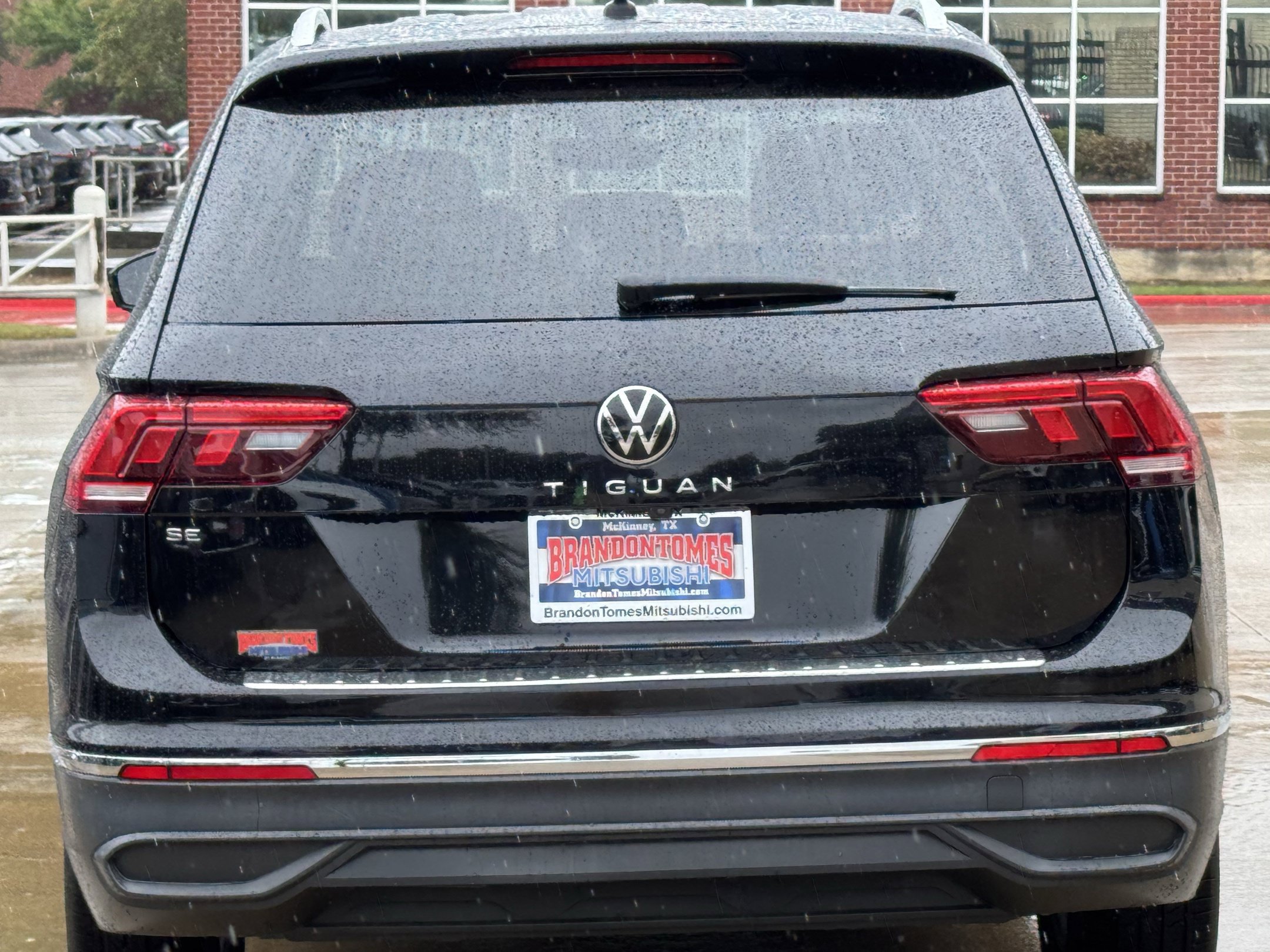 Used 2022 Volkswagen Tiguan SE FWD image 6