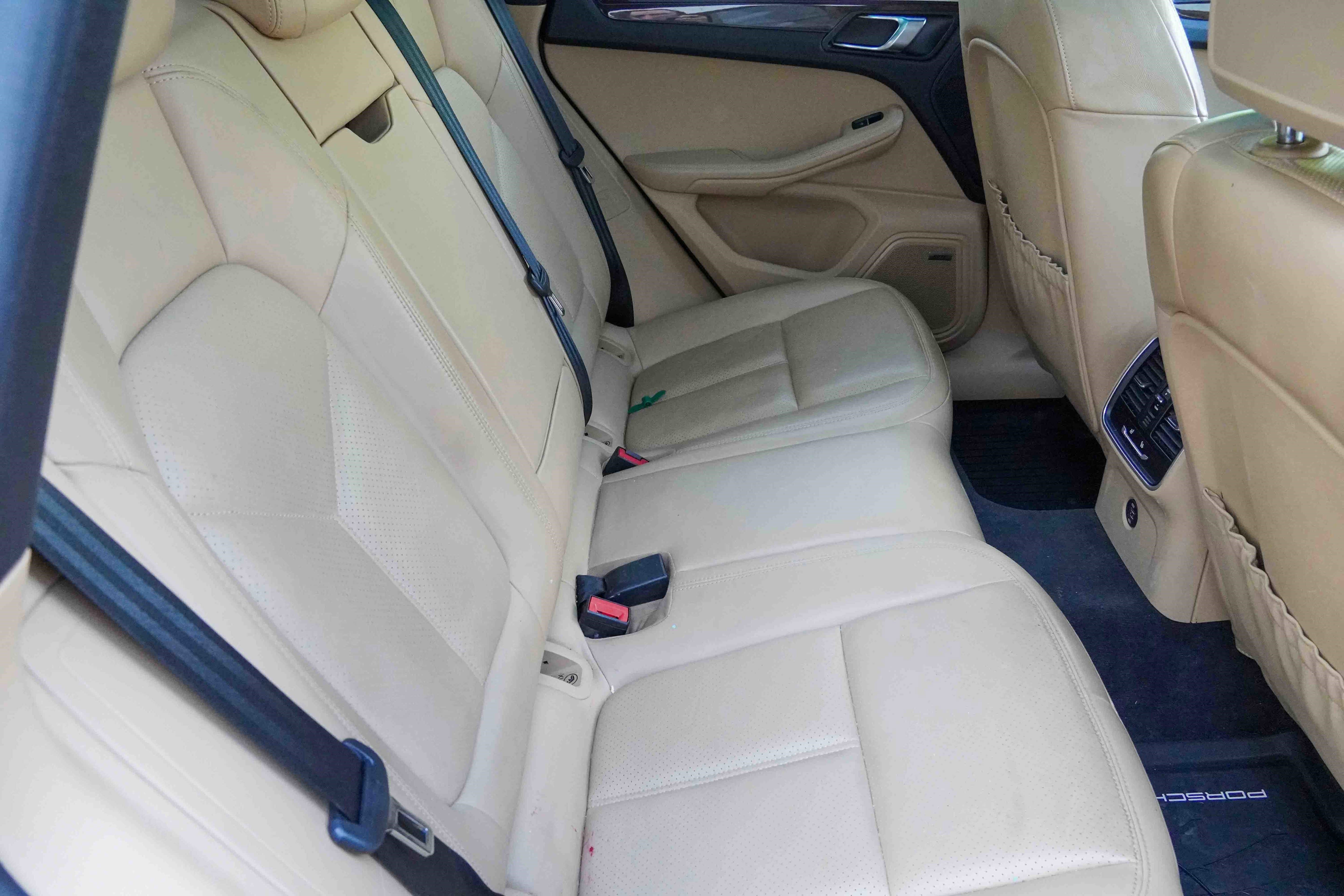 Used 2018 Porsche Macan Sport Edition image 34