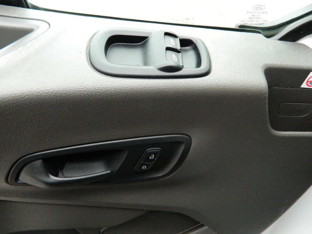 Used 2020 Ford Transit 250 Low Roof AWD image 20