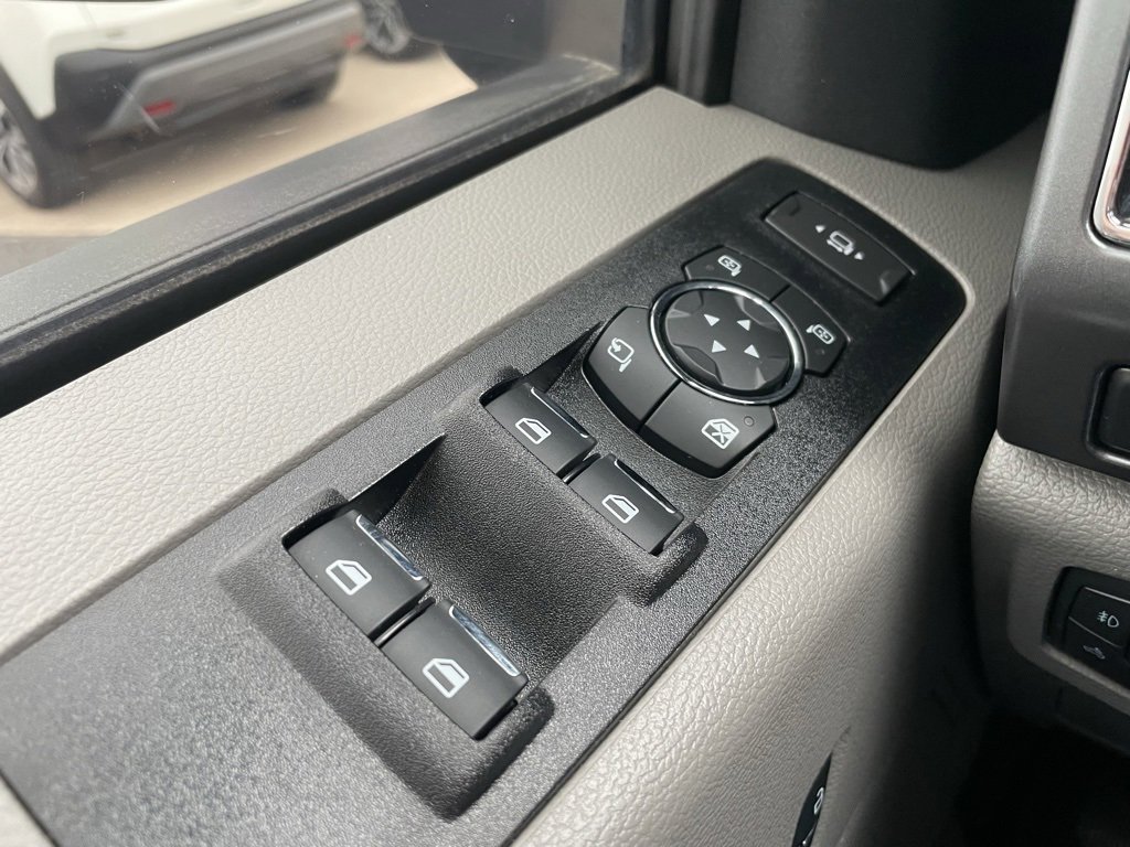 Used 2022 Ford F250 XLT w/ XLT Premium Package image 26