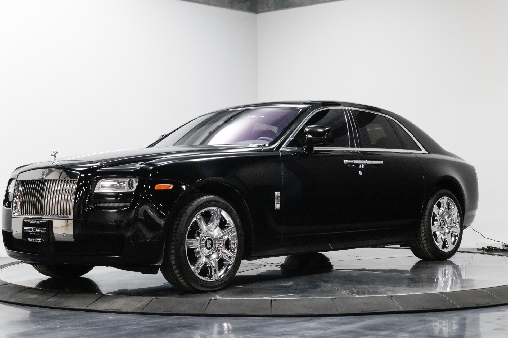 Used 2011 Rolls-Royce Ghost image 4
