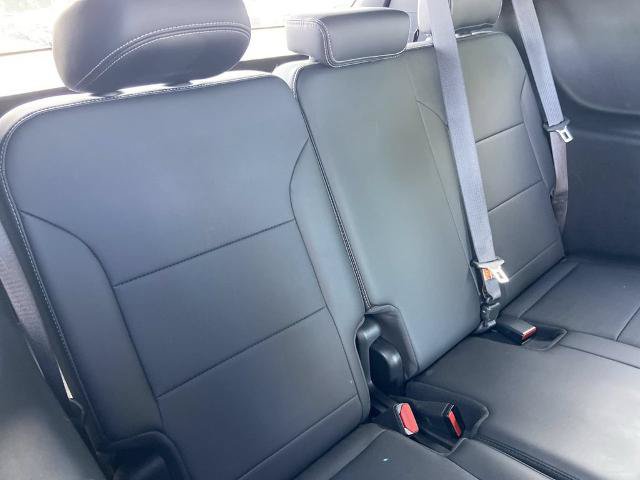 Used 2025 Buick Enclave Preferred AWD/4WD image 23