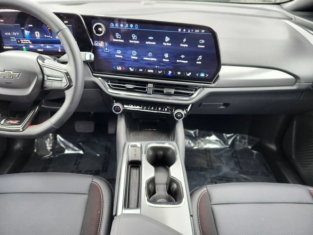 Used 2026 Chevrolet Equinox EV RS FWD image 14