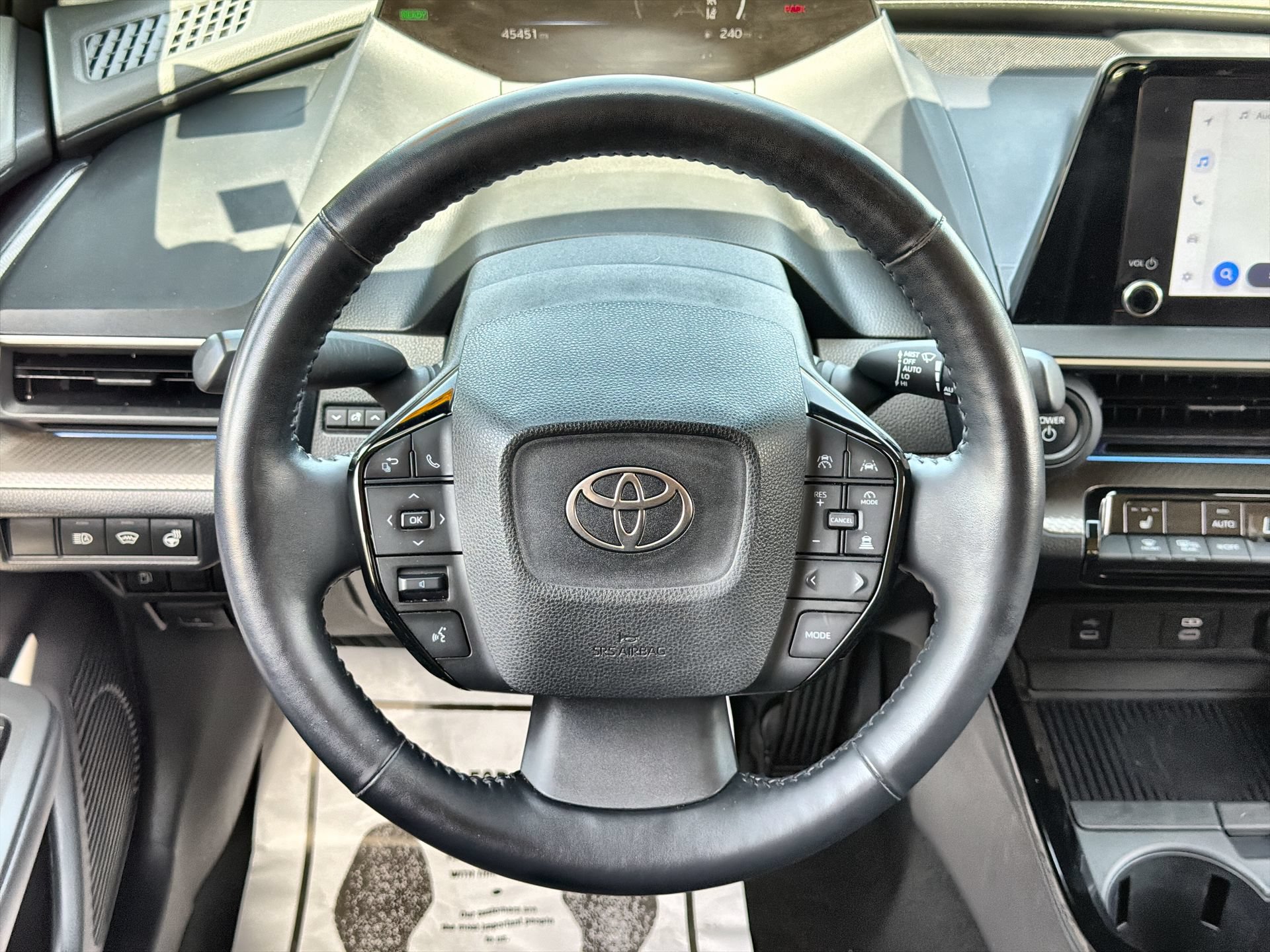 Used 2024 Toyota Prius XLE FWD image 14