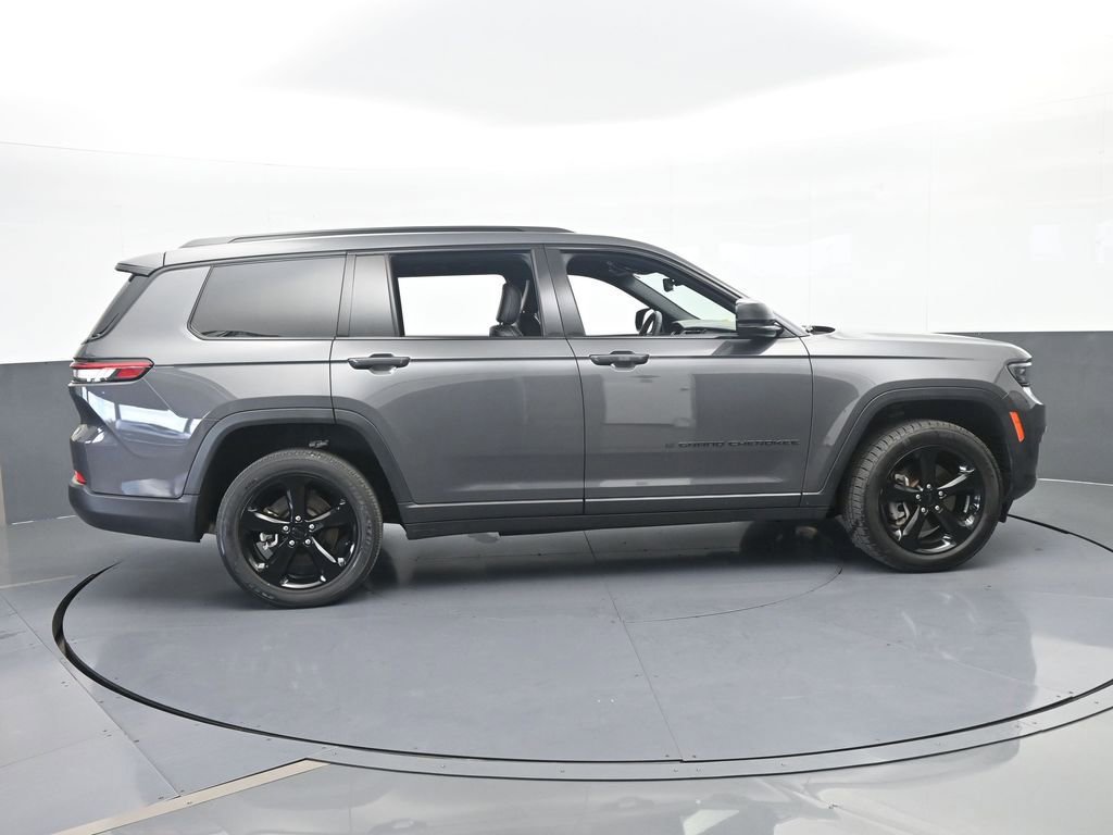 Used 2023 Jeep Grand Cherokee L Laredo AWD/4WD image 7