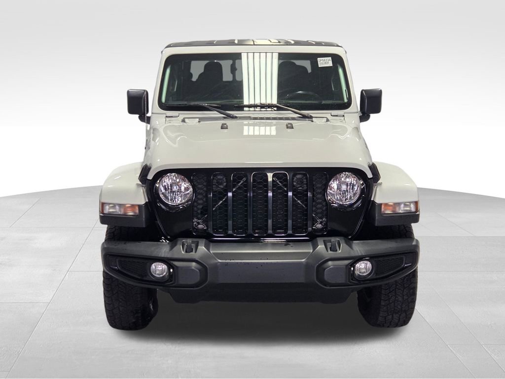 Certified 2021 Jeep Gladiator Willys image 14