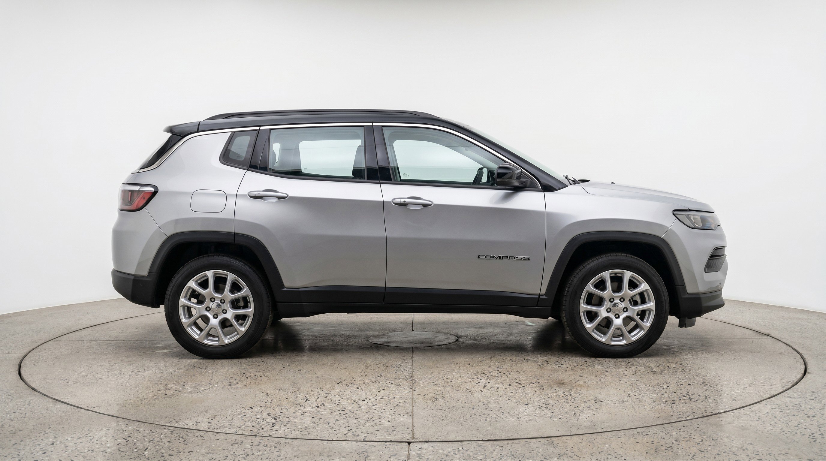 Used 2025 Jeep Compass Limited AWD/4WD image 11