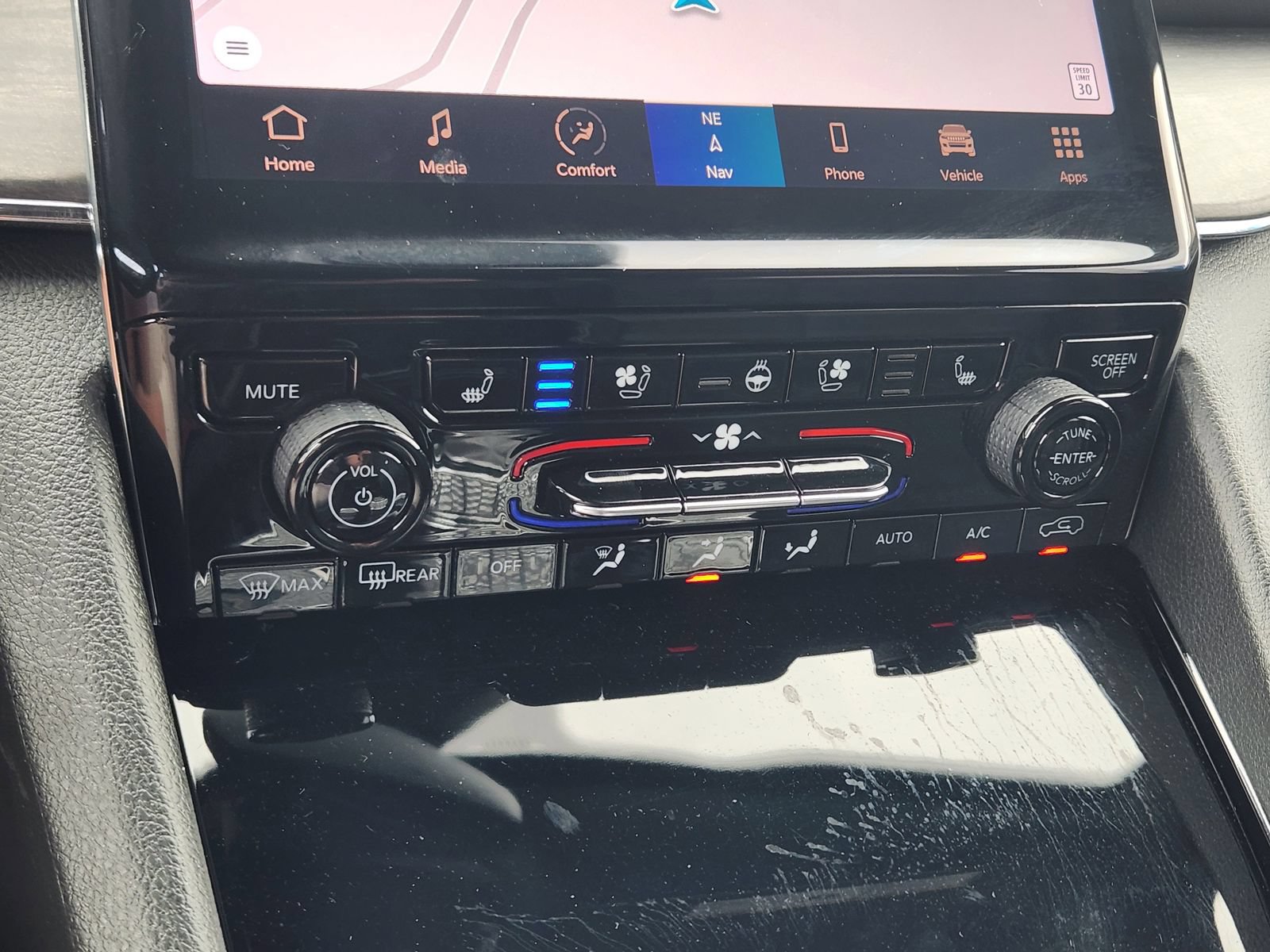 Used 2024 Jeep Grand Cherokee Overland AWD/4WD image 19