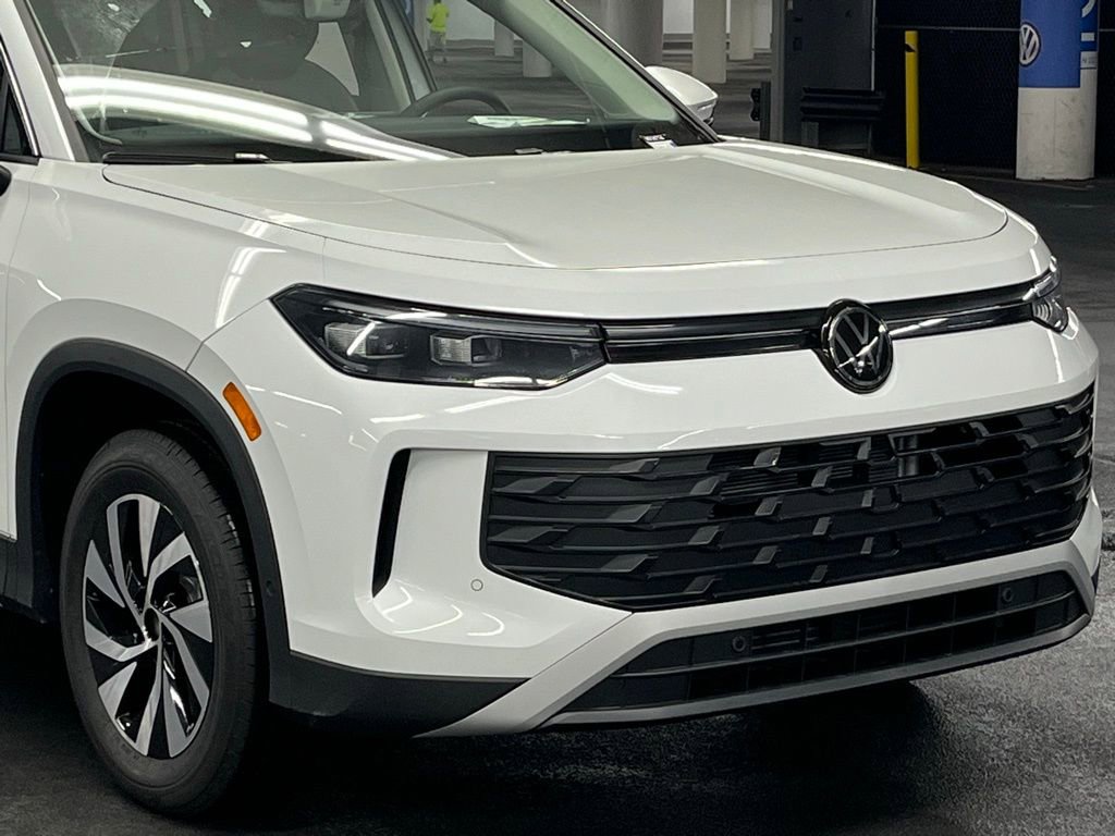 New 2025 Volkswagen Tiguan S image 39