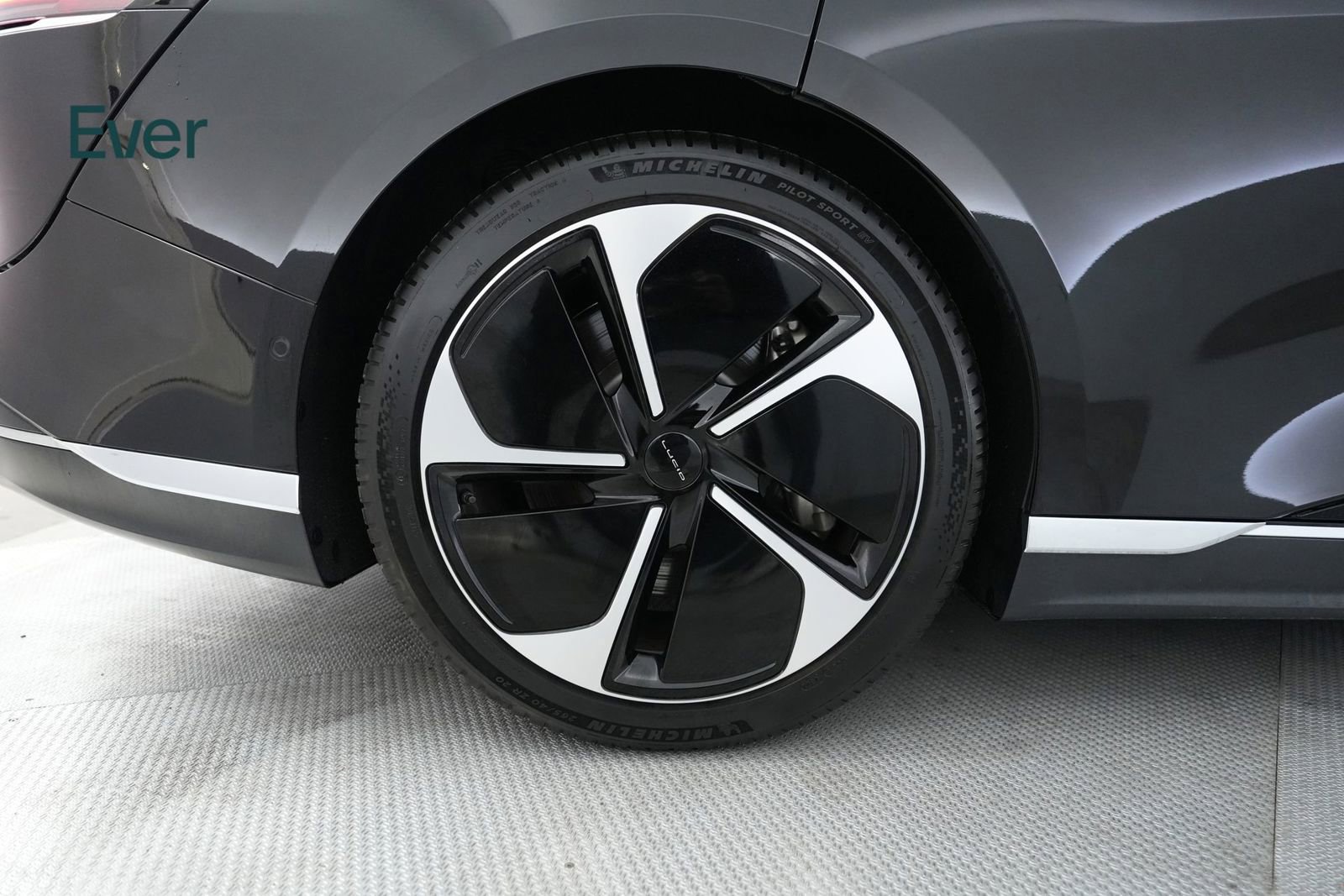 Used 2023 Lucid Air Touring AWD/4WD image 22