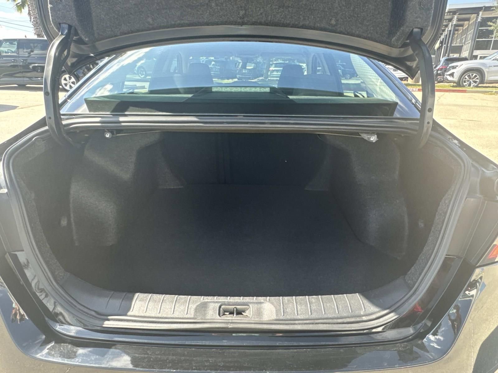 Used 2024 Nissan Altima 2.5 S FWD image 9