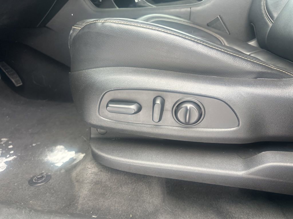 Used 2019 Chevrolet Traverse RS image 13