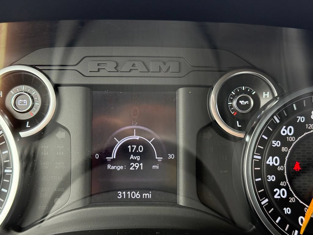 Used 2022 RAM 1500 Big Horn AWD/4WD image 4