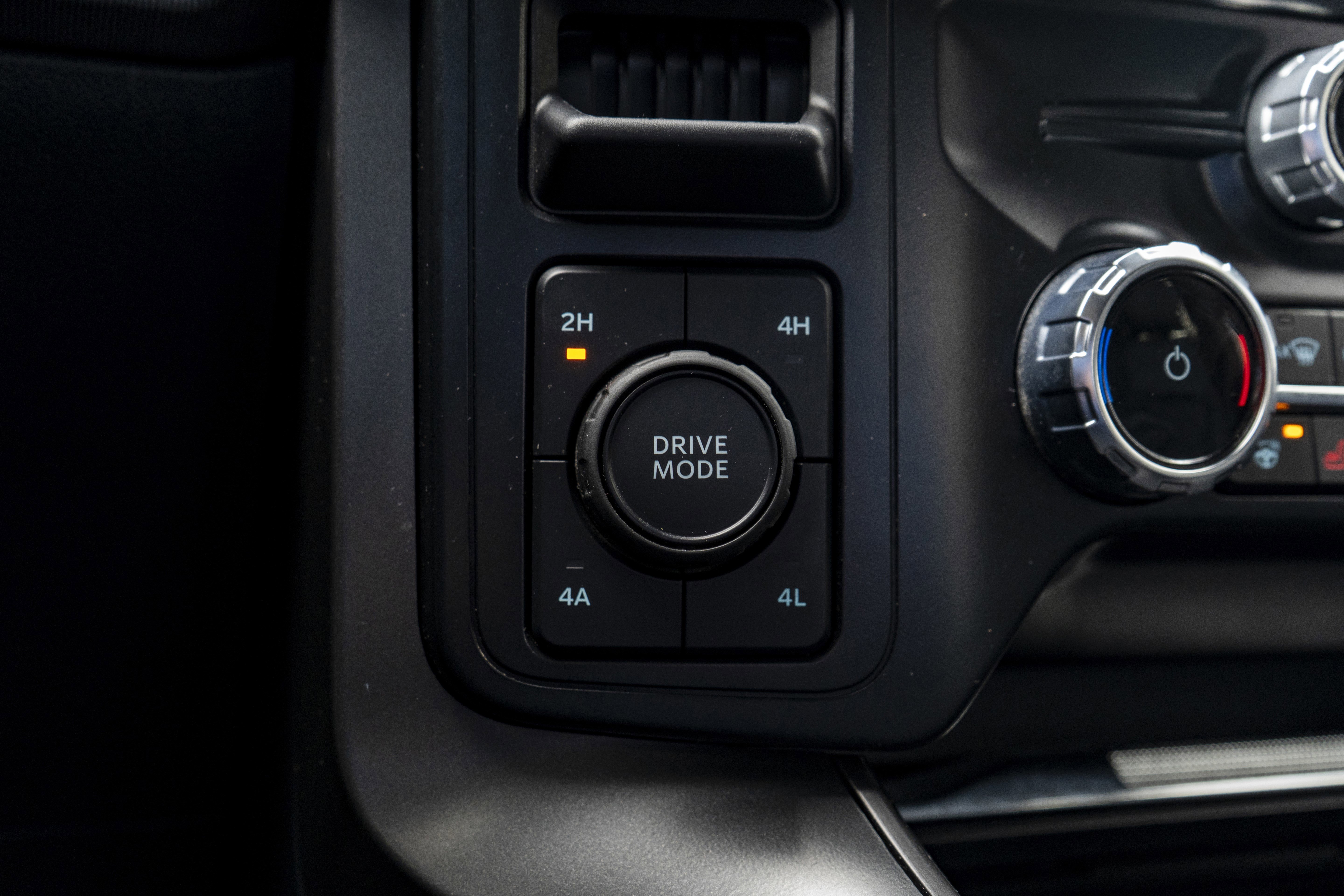 Used 2024 Ford F150 Lariat w/ Equipment Group 502A High image 34