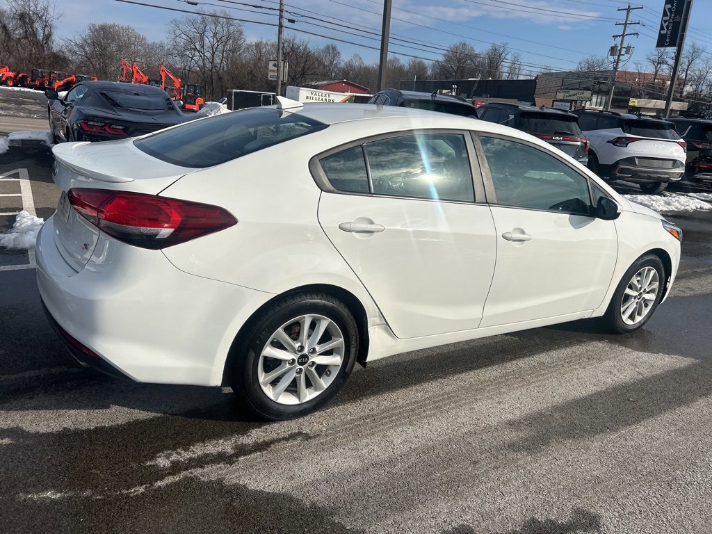 Used 2017 Kia Forte S image 6
