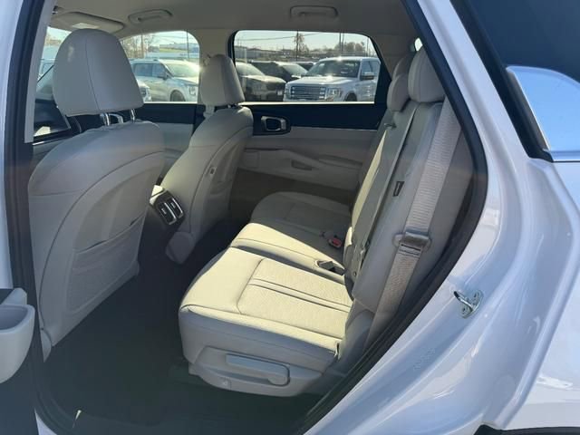 New 2026 Kia Sorento EX AWD/4WD image 9