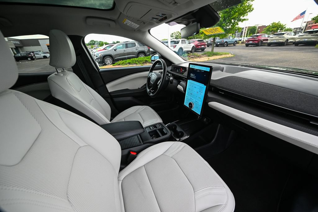 Used 2025 Ford Mustang Mach-E Premium AWD/4WD image 24