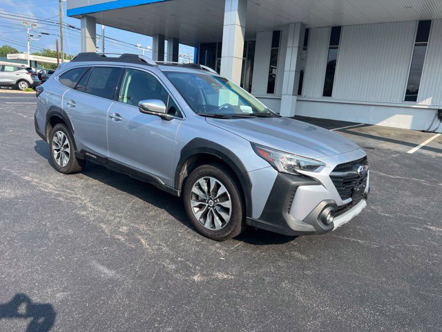 Used 2024 Subaru Outback Touring AWD/4WD image 4