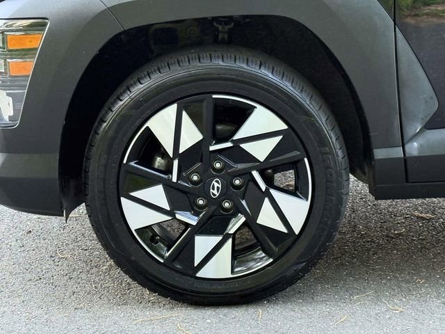 Used 2024 Hyundai Kona SEL AWD/4WD image 7