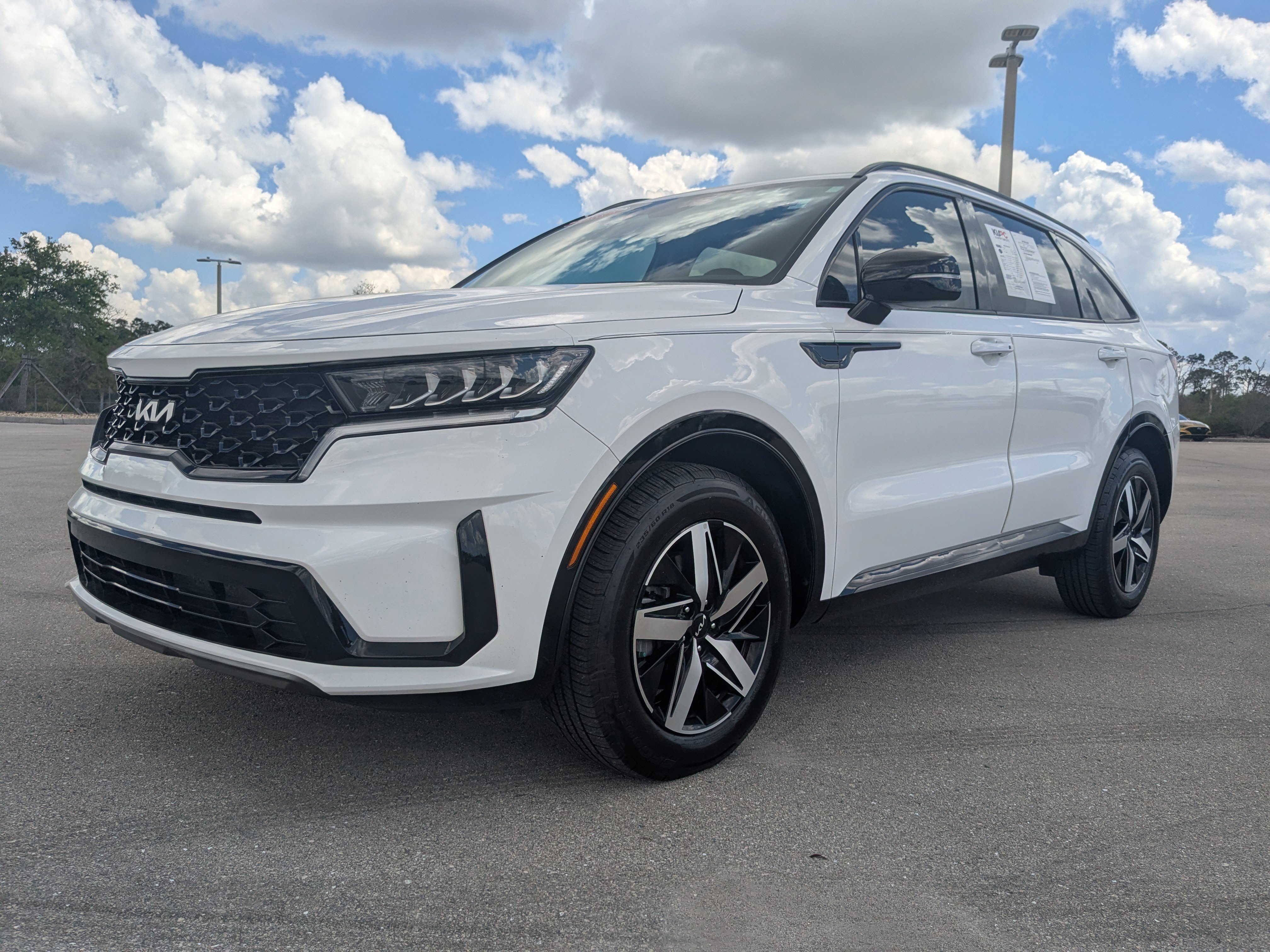 Certified 2023 Kia Sorento S image 9