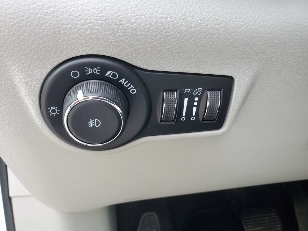 Used 2022 Jeep Compass Limited AWD/4WD image 11