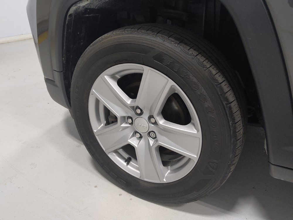 Used 2022 Jeep Compass Latitude w/ Convenience Group AWD/4WD image 31