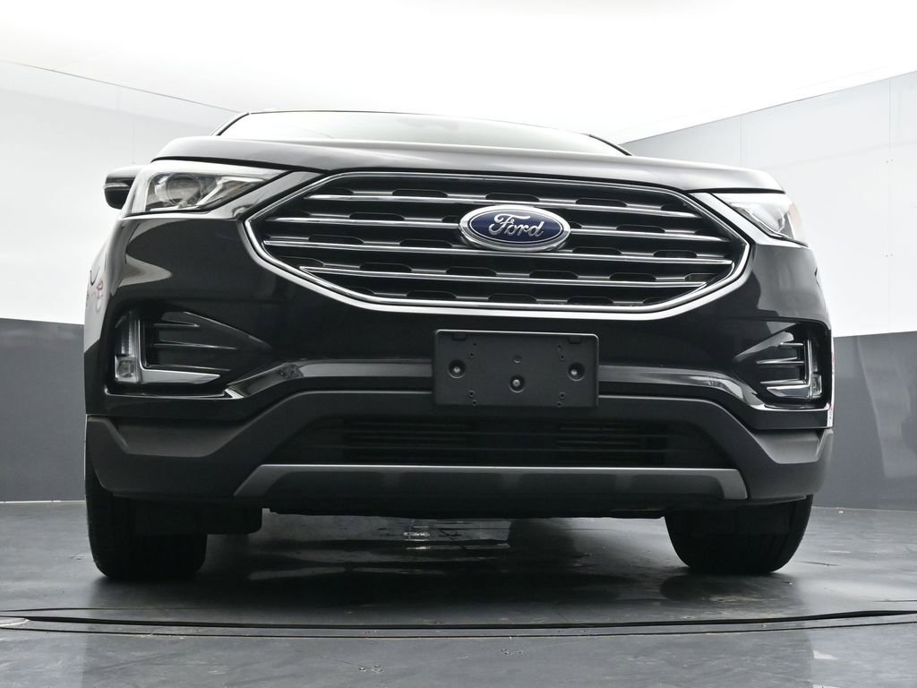 Used 2019 Ford Edge Titanium w/ Cargo Accessory Package image 37