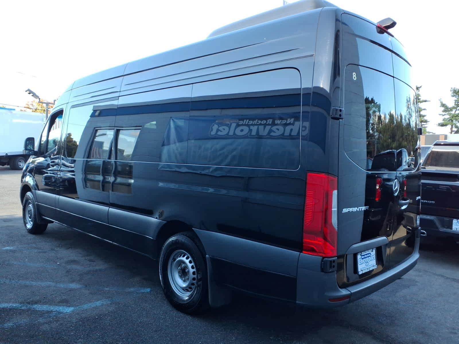 Used 2025 Mercedes-Benz Sprinter 2500 image 4