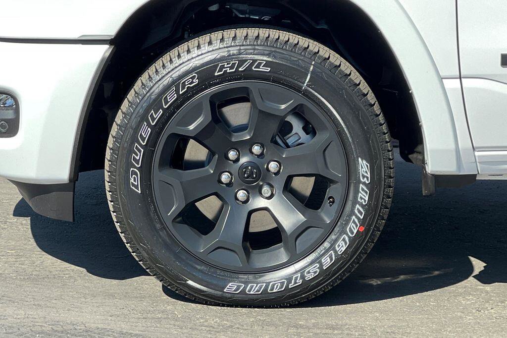 New 2026 RAM 1500 Big Horn AWD/4WD image 24