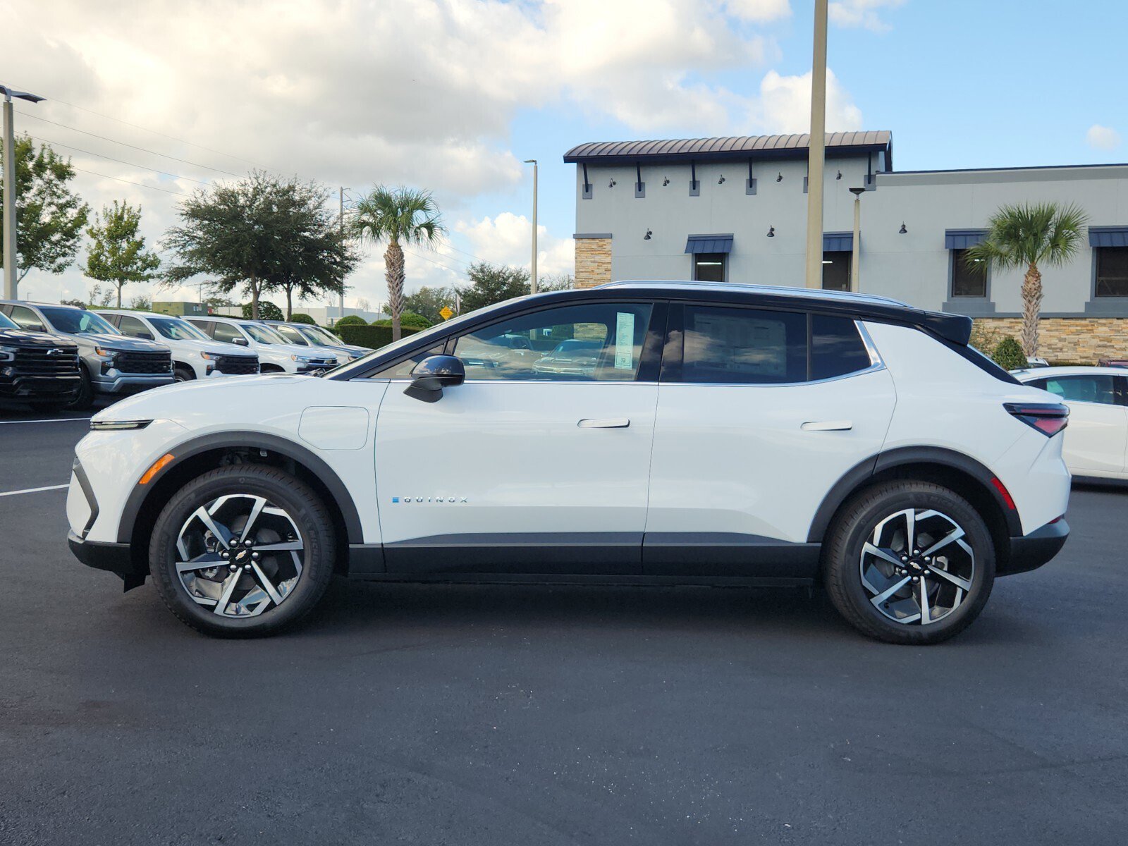New 2026 Chevrolet Equinox EV LT image 3