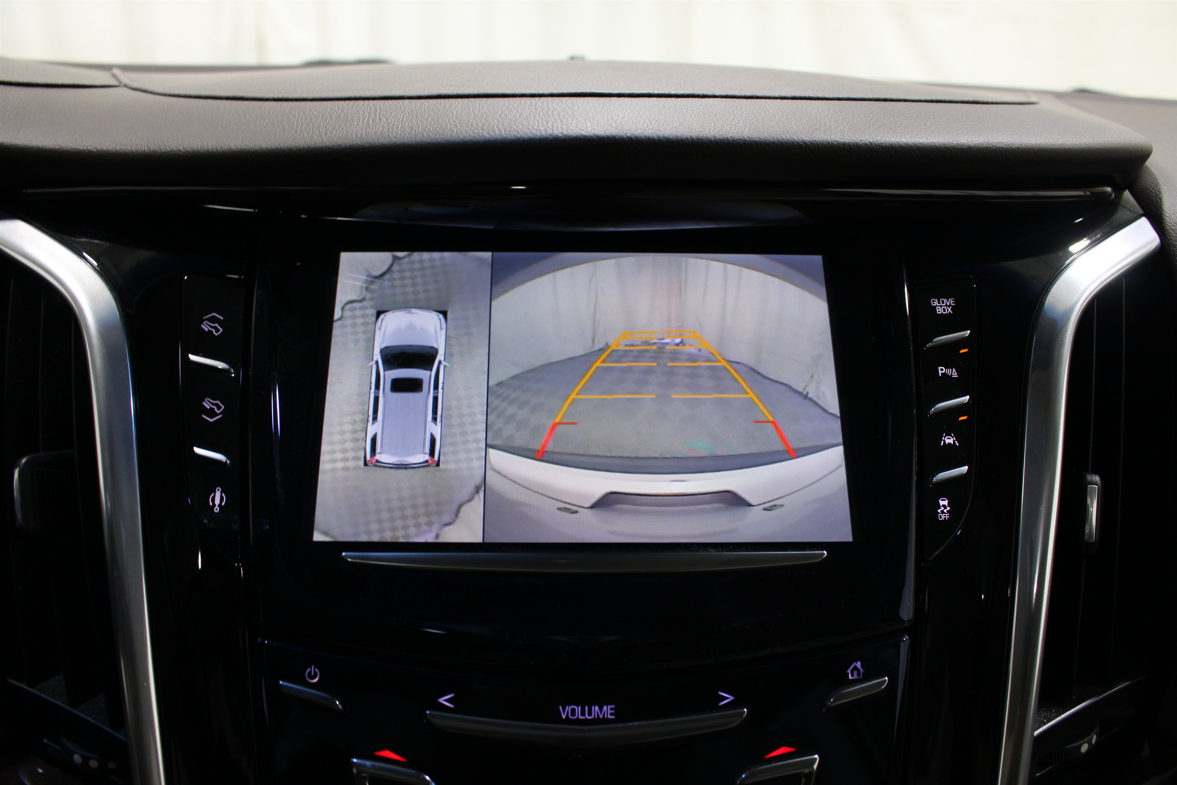 Used 2016 Cadillac Escalade Luxury AWD/4WD image 16