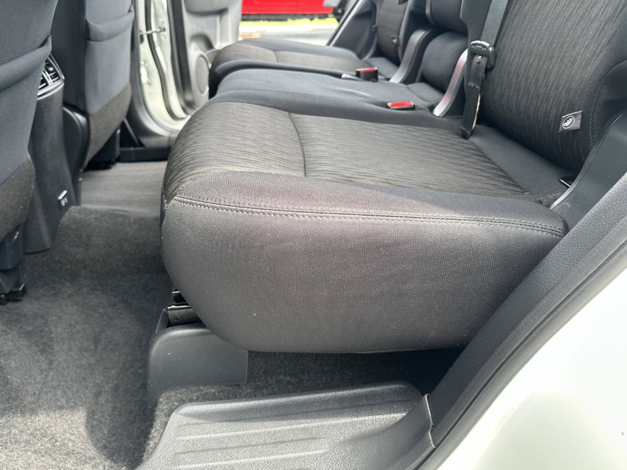 Used 2019 Nissan Rogue S w/ Special Edition Package AWD/4WD image 30