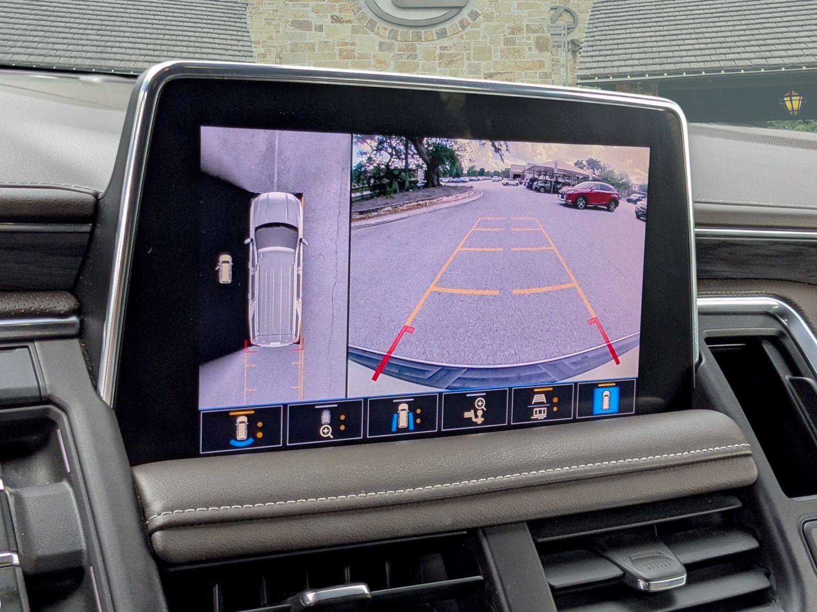 Used 2021 GMC Yukon XL SLT w/ Rear Media and Nav Package RWD image 12