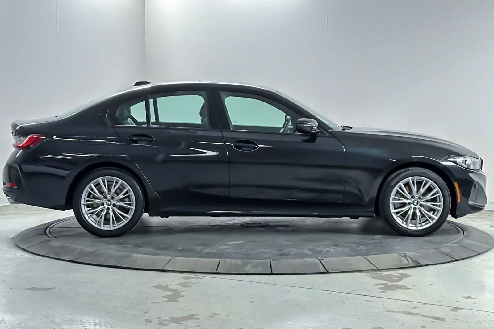 Used 2023 BMW 330i xDrive Sedan w/ Driving Assistance Package AWD/4WD image 8
