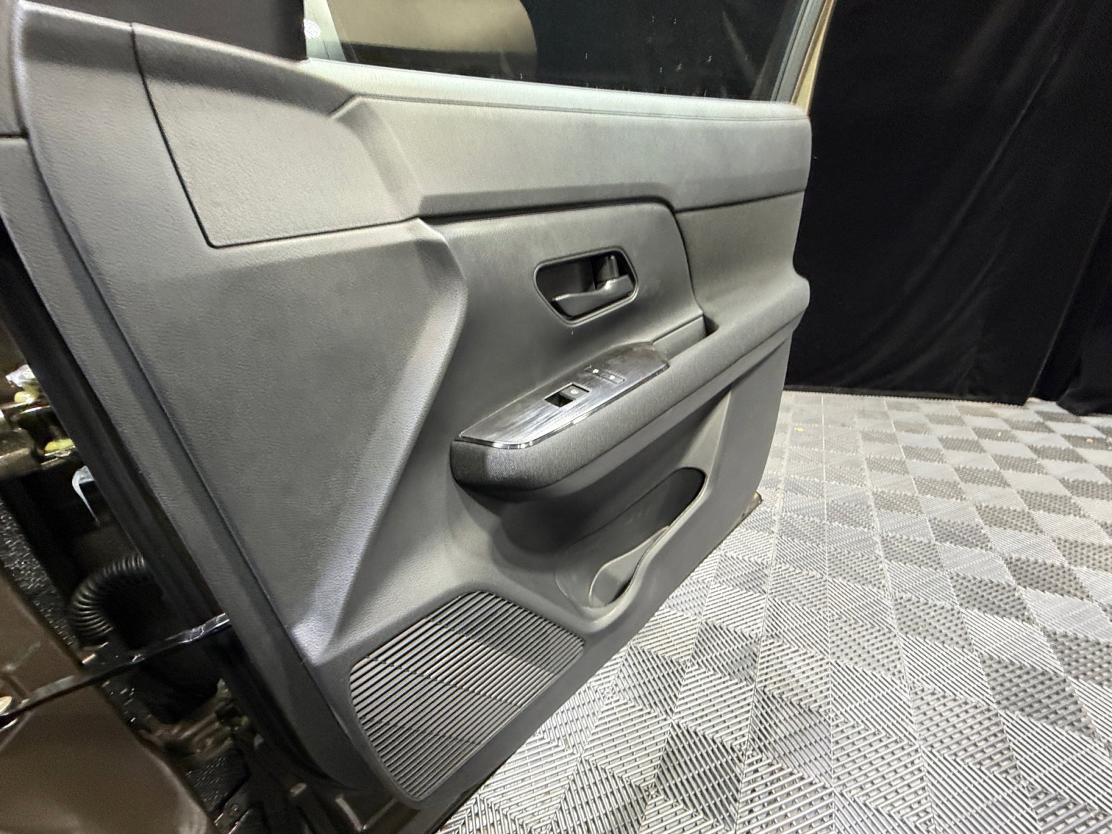 New 2026 Nissan Kicks S image 16