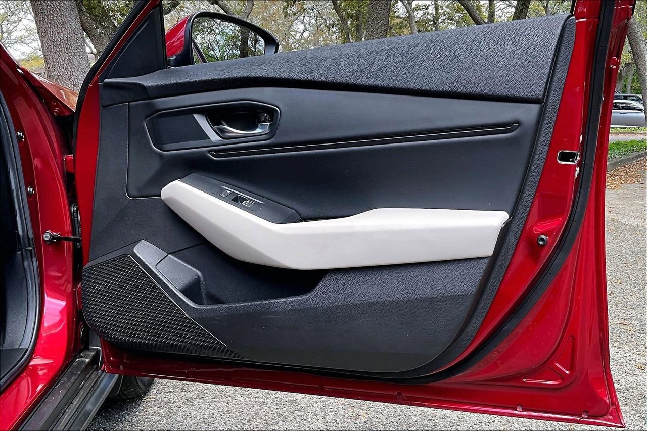 Used 2024 Honda Accord EX image 28